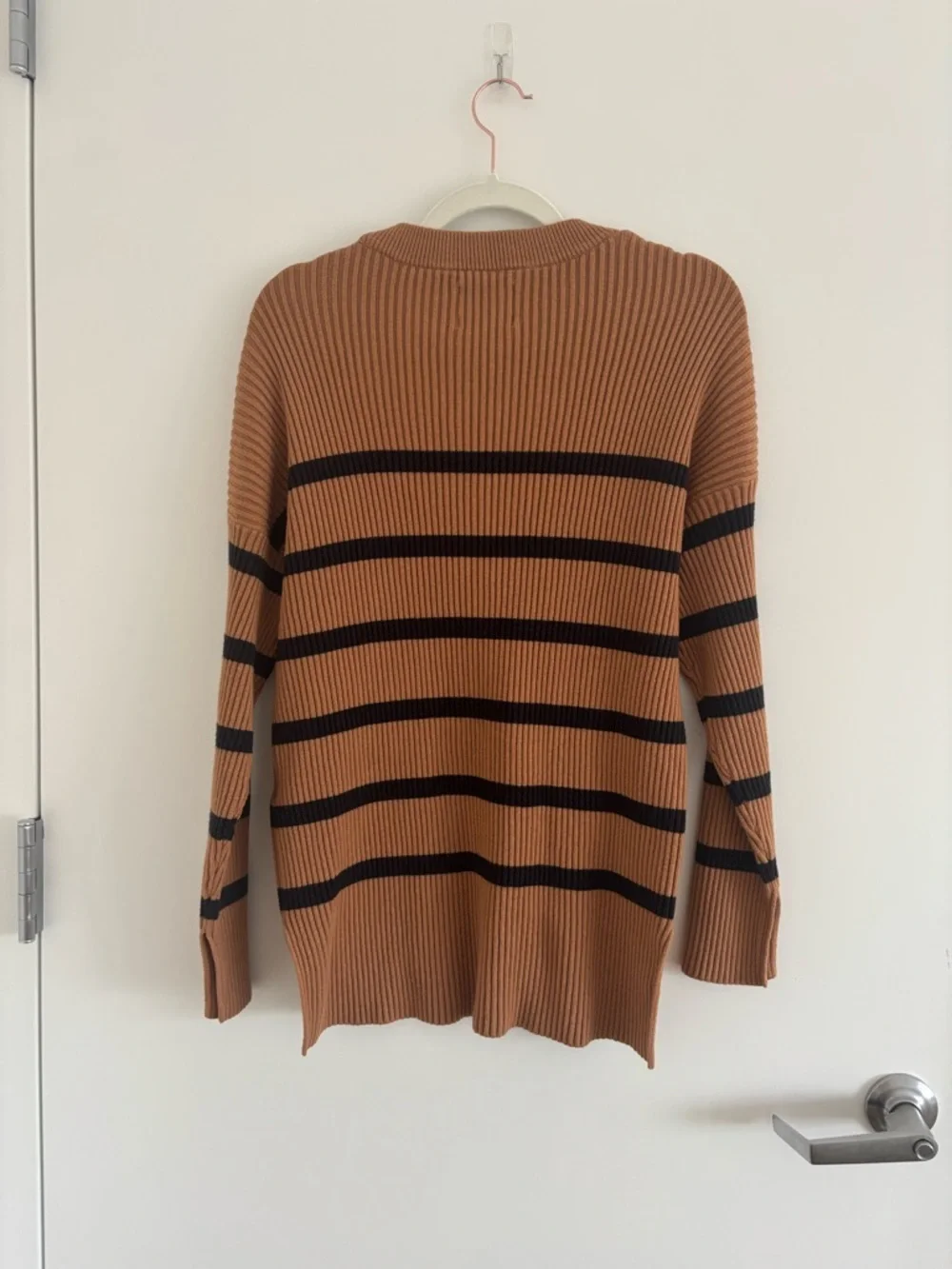 Abercrombie and Fitch Soft AF Luxe Loft Sweater - Picture 5 of 6